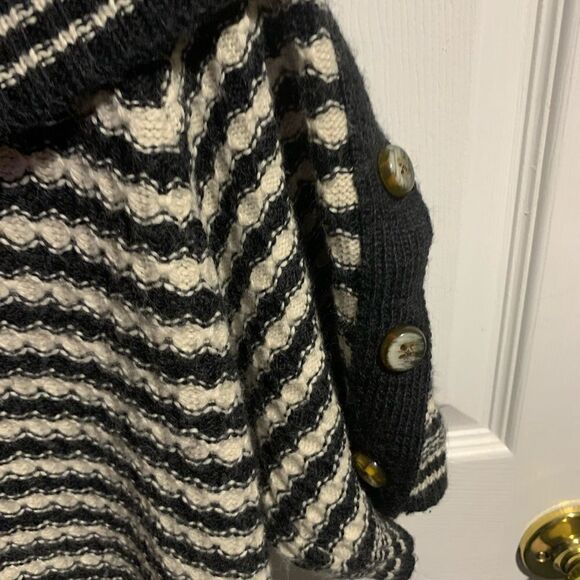 Oversight knitted sweater size XL - Picture 2 of 7